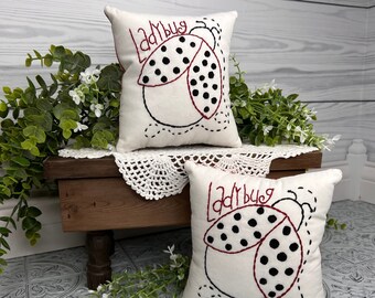 Mini Ladybug Pillow, Ladybug Tuck for Tiered Tray Displays, Summer Porch Decoration, Gift for Gardener