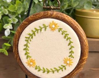 Spring Yellow Daisy Mini Embroidered Hoop, Tiered Tray Decor, Spring Decor