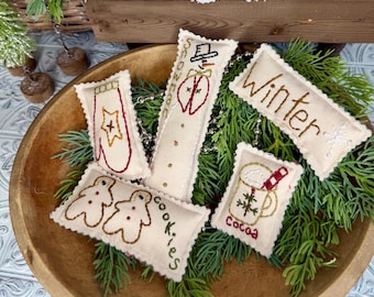 Christmas Bowl Filler Pillow Set of 5, Hand Embroidered Mini Pillows, Primitive Christmas Decor, Rustic Holiday Decor