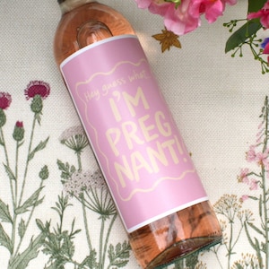 Faire-part de grossesse avec étiquette de vin de l'époque tante se marie bien avec un bébé Faire-part de l'ère grand-mère personnalisé tante étiquette de vin cadeau de grossesse