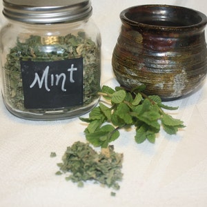 Dried Mint Leaves image 4