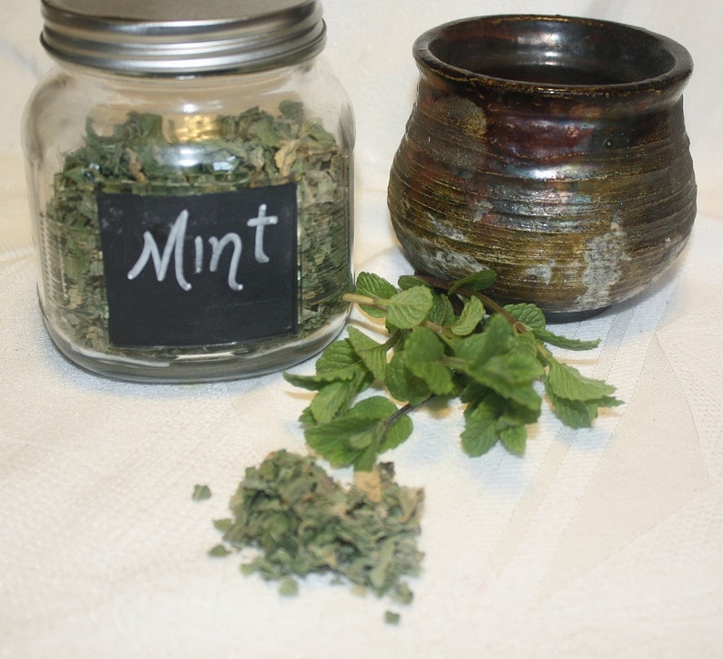 Dried Mint Leaves image 4