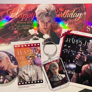 Geburtstagsgeschenk Set Love and Deepspace, Themen Geschenkverpackung, Sylus Geschenkbox für Fans, Schlüsselanhänger, Polaroid, Anstecknadel, Postkarte, Überraschungsset
