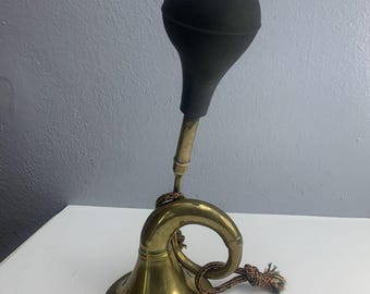 Vintage Antique Car Taxi Circular Horn Brass with Rubber Bulb Decoration India