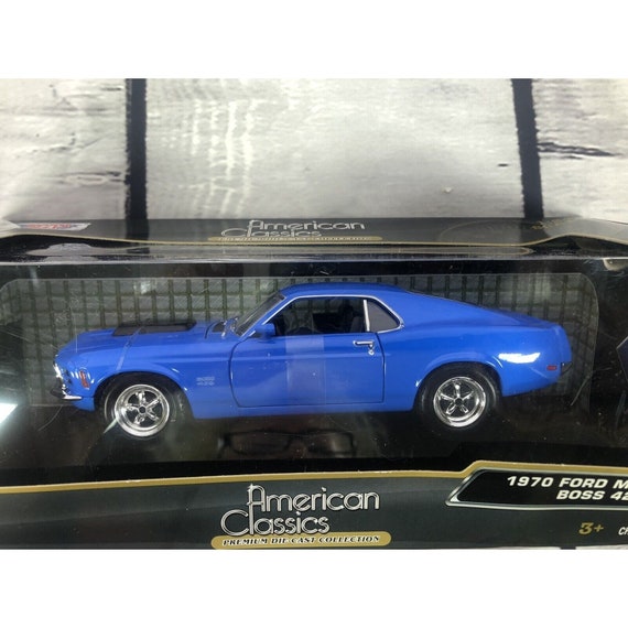 モーターマックス 1:24 アメリカンクラシック 1970 フォード