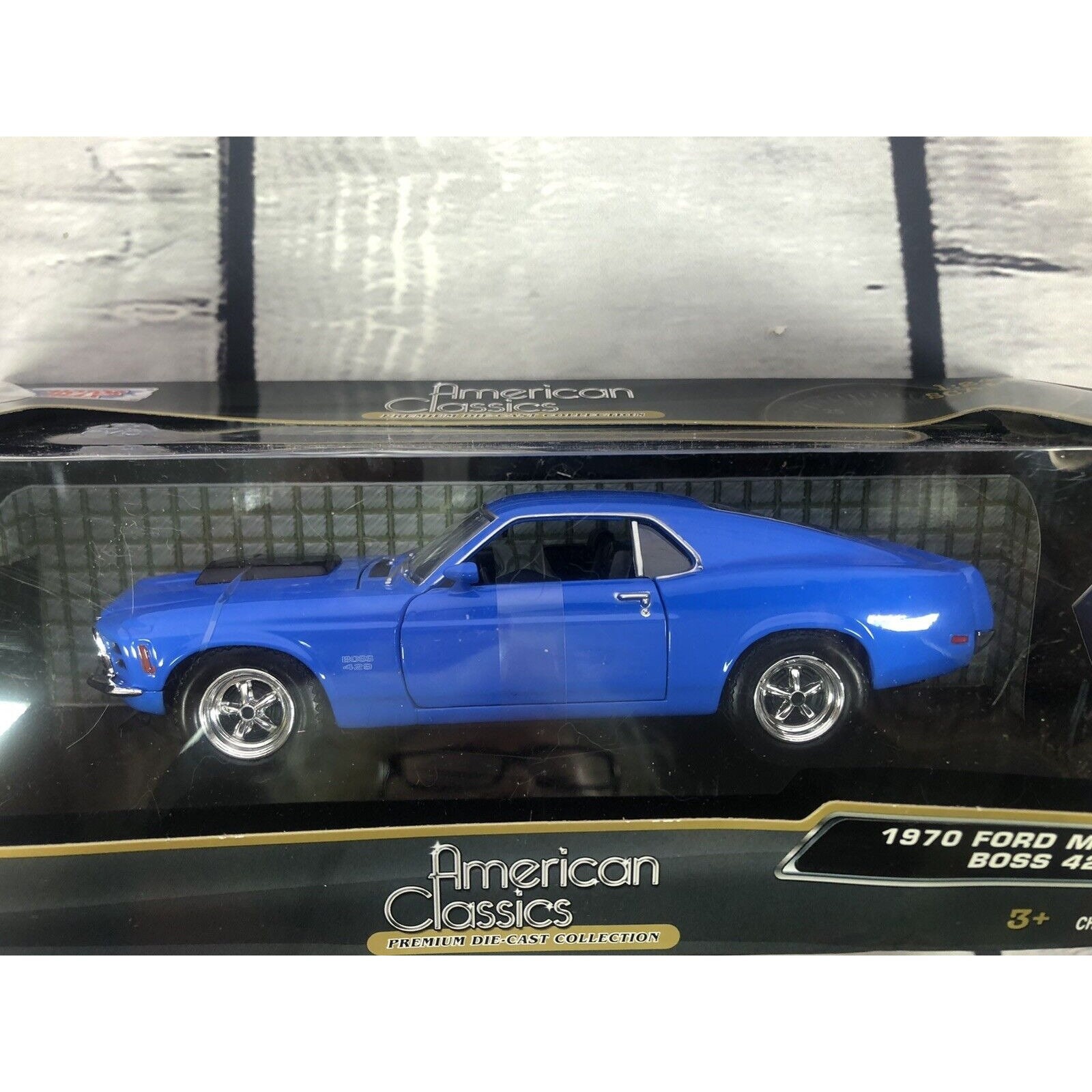 モーターマックス 1:24 アメリカンクラシック 1970 フォード