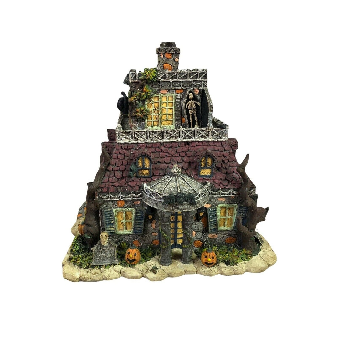 2004 Munsters Gateman Goodbury & Graves Funeral Home A4909 Etsy
