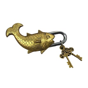 Trinetra artizan solid brass fish padlock with 2 keys fully functional 7x 3