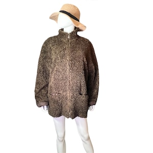 Chaqueta con cremallera y forro de sherpa sintética marrón de diseñador israelí Dorin Frankfurt, talla 12 de EE. UU.