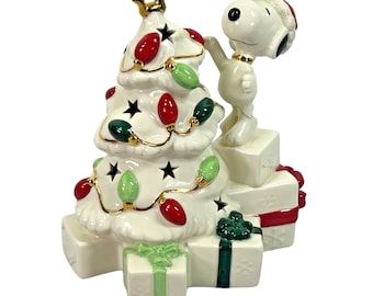 Snoopy’s' Christmas Peanuts Lenox Lighted Figurine Tree Porcelain Gold Accent