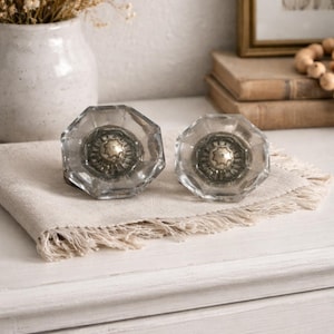 Antika glasdörrknoppar, set med åttkantiga dörrknoppar, klart glas, stål, beslag, arkitektonisk vintage, par