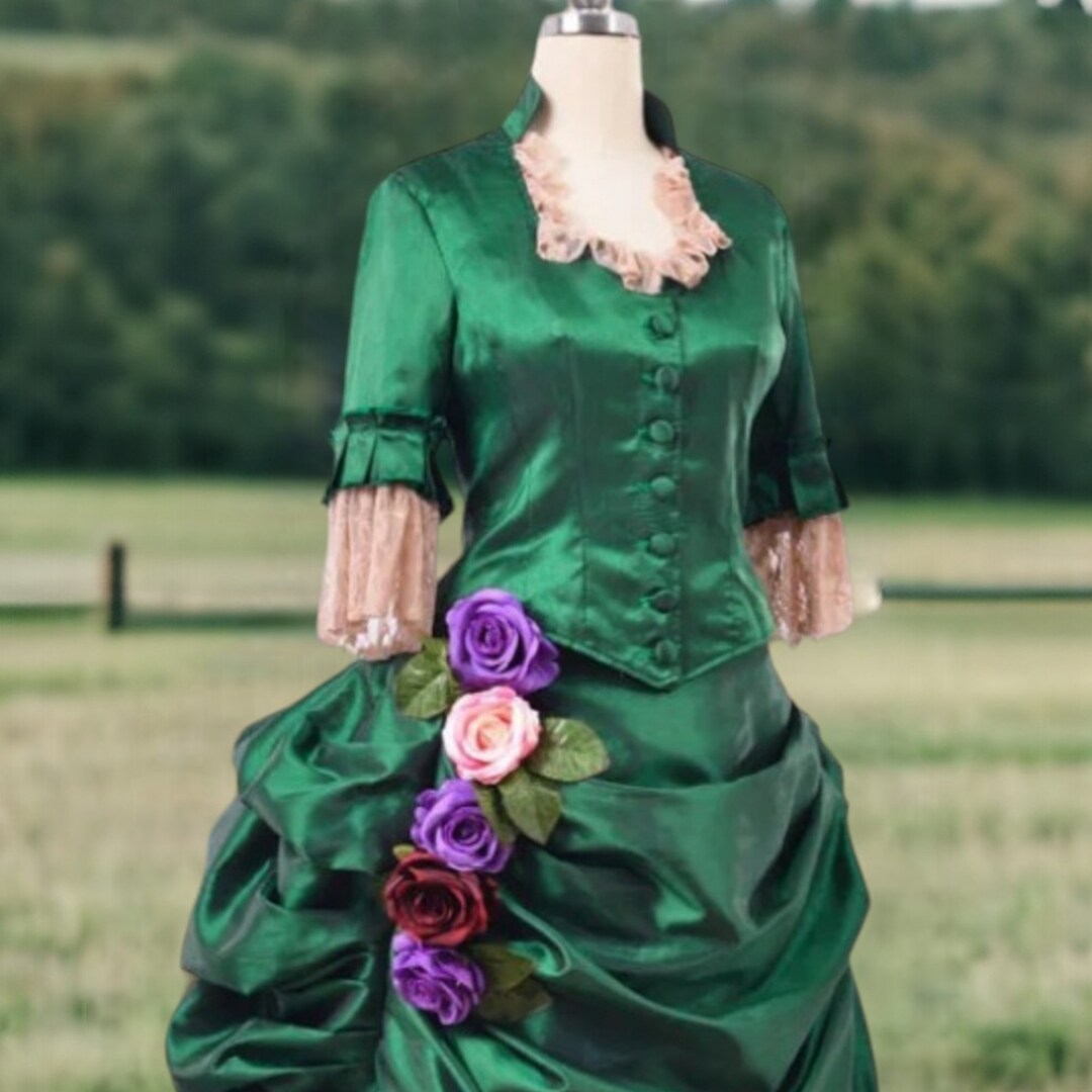Felize – Ruched Bustle Ball Gown