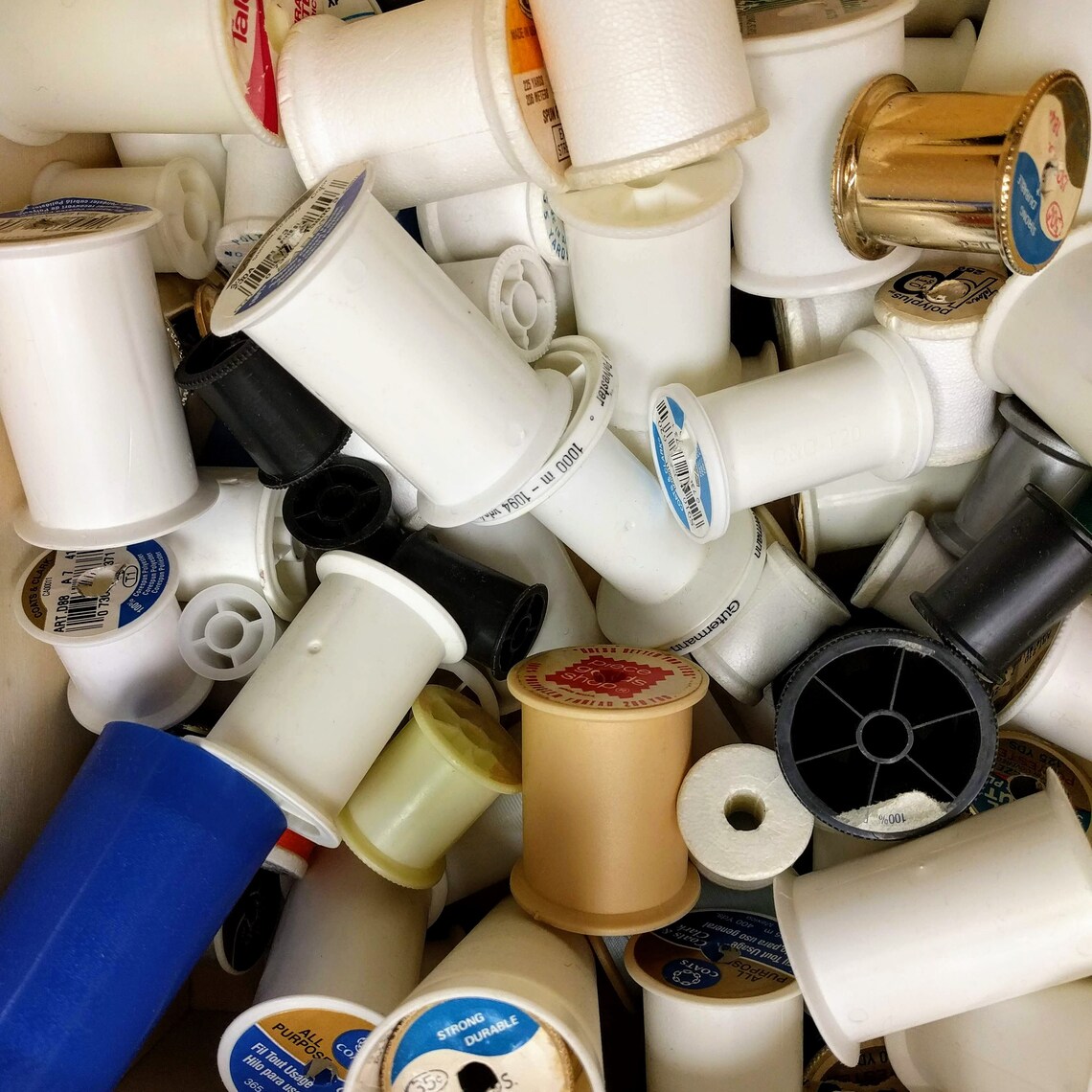 Empty Plastic Sewing Thread Spools Lot of 92 spools Use Etsy