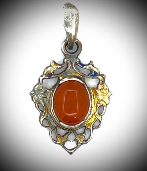 Honey Amber Oval Center Pendant Honey Amber Oval Center Pendant