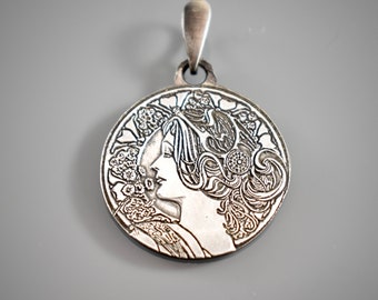 Classic Art Nouveau Beauty Vintage Look Hand Crafted Fine Silver Pendant