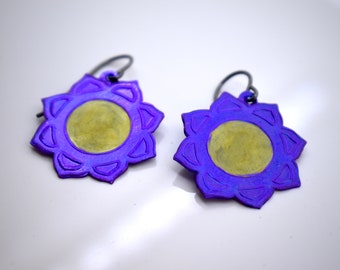 Hand Made Niobium Bright Blue/Violet & Gold  Stylized Lotus Art Jewelry Earrings