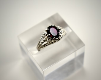 Art Jewelry Classic Sterling Silver Filagree Ring With Deep Red Faceted Garnet