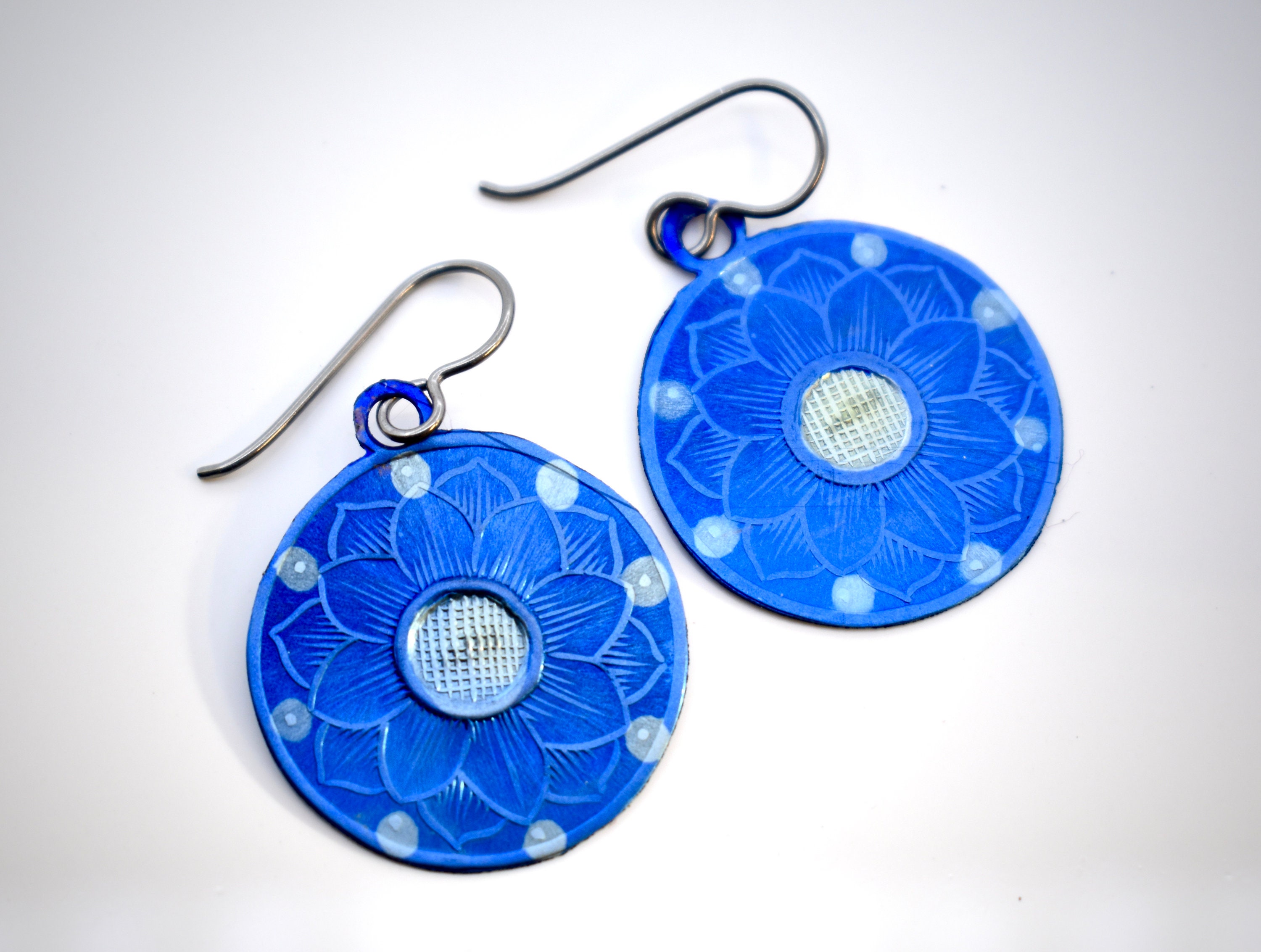 Brilliant Electric Blue Pressed Original Engraving Titanium