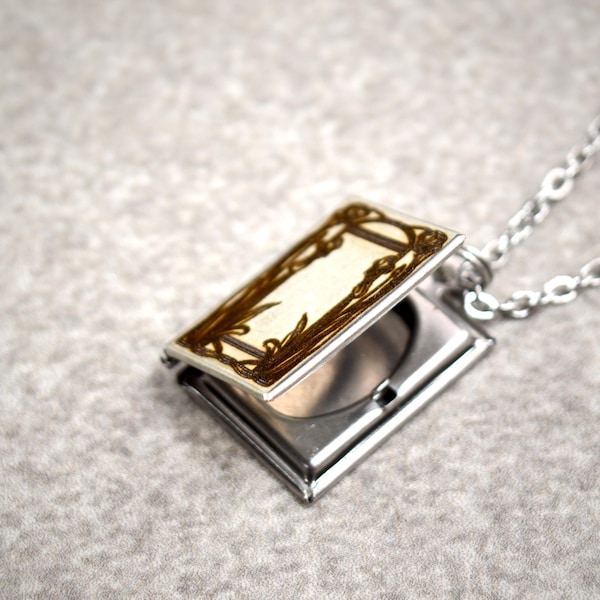 Simple Stainless Steel Floral Frame Book Locket Locket