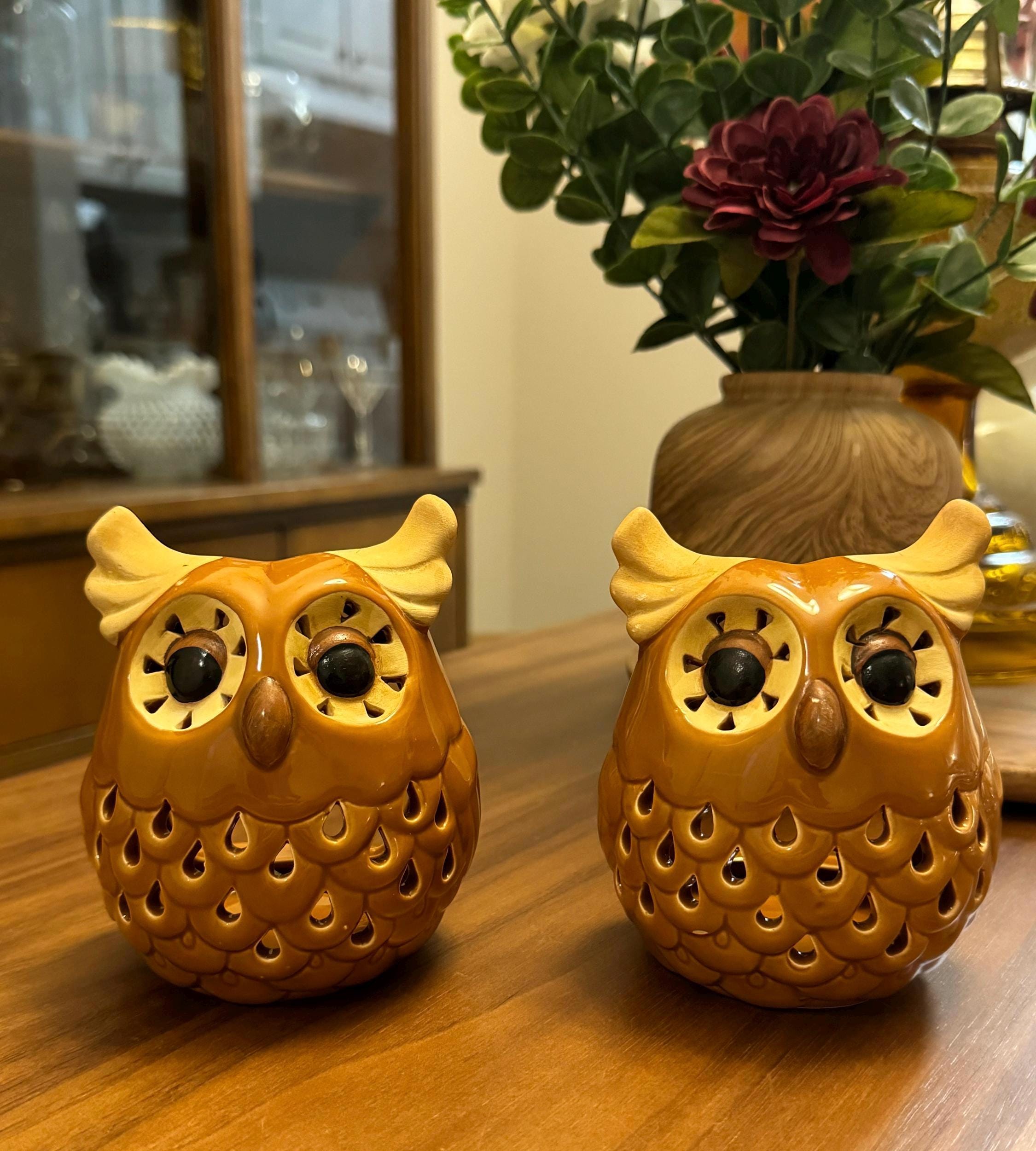 Zestaw 2 ceramicznych brązowych świeczników typu tealight w kształcie sowy