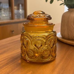 Vintage L.E. Smith Honey Amber Moon and Stars Yellow Glass Canister with Lid