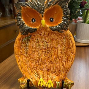 Vintage 1970s Ceramic OWL Plate Hand Painted Brown and Orange- By Norcrest Japan- 10”