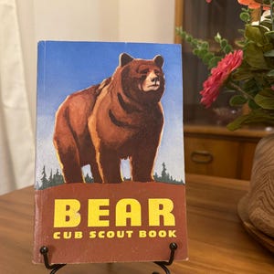 Vintage 1960’s Bear Cub Scout Book Boy Scouts of America USA