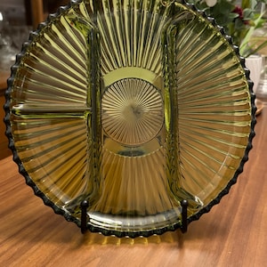 Vintage 1960’s Avocado Green Indiana Glass Relish Divided Tray Dish- 10”