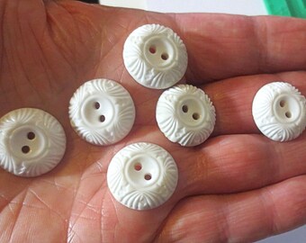 1950/'s 12 Apple Green Carved 2-hole 9//16/" 15 mm Vintage Buttons Casein Buttons