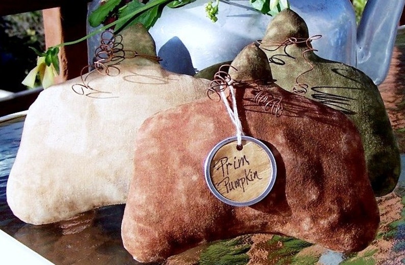 EXTREME PRIMITIVE IRISHMAN ORNIE ~ PRIM PATTERN! QUICK AND EASY! SO PRIM!!