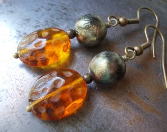 Earrings, golden honey dangle earrings, rustic fall autumn jewelry, handmade beaded glass bead brass drop earrings amber brown black bronze