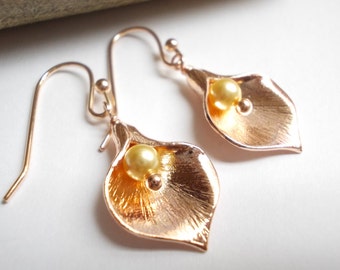 Calla lily earrings rose gold flowers pearl small dangle drop earrings women girl bridesmaids gift pink plated floral wedding party bridal