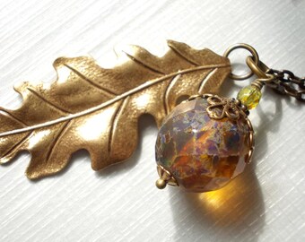 Necklace Oak Leaf Acorn Necklace antique brass bronze inspired by nature winter forest tree leaf woodland vintage retro victorian style boho