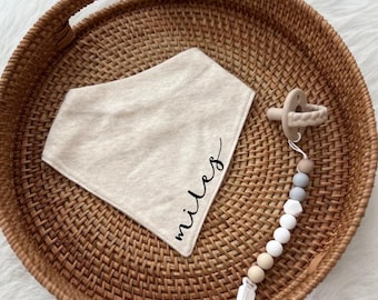 Personalized Name Bandana Bib {baby shower gift, drool bib, bib with name, IG baby}
