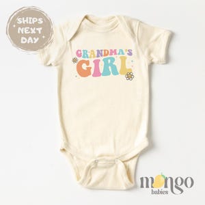 Grandma's Girl Baby Bodysuit Cute Baby Shower Gift for Grandma Surprise Gift for Newborn Clothes Retro Baby Girl Outfit I love my Grandma