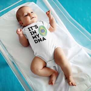 Brazil baby onesie

Brazilian toddler clothes

Brazil baby gift

baby onesie Brazil flag

cultural baby outfit

Brazilian baby shower gift

toddler Brazil flag shirt

toddler heritage shirt

world flag baby clothes

my roots baby outfit