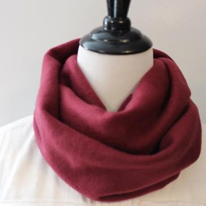 Women's Fleece Infinity Scarf Maroon