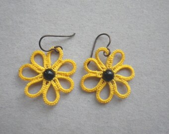 Black Eyed Susan (Daisy) tatted earrings, flower earrings, lace jewelry, tatting, Maryland state flower, Preakness, teacher gift, gardening