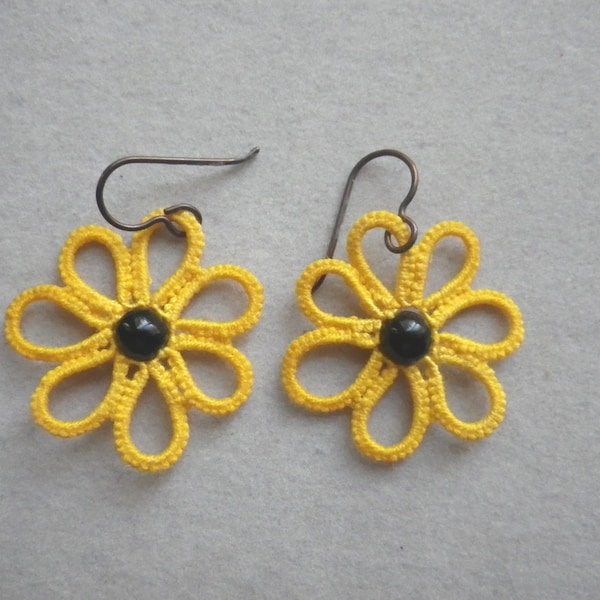 Black Eyed Susan (Daisy) tatted earrings, flower earrings, lace jewelry, tatting, Maryland state flower, Preakness, teacher gift, gardening