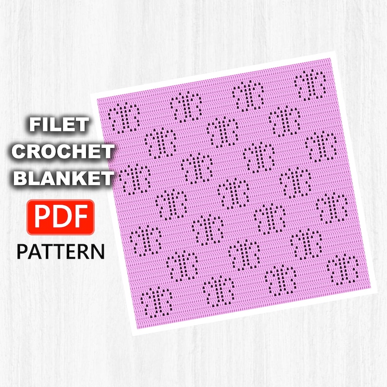 K&ouml;nnte beinhalten: Ein rosa Filet-H&auml;keldeckenmuster mit einem sich wiederholenden Schmetterlingsdesign. Der Text "FILET CROCHET BLANKET PDF PATTERN" ist auf wei&szlig;em Hintergrund zu sehen.