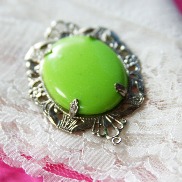 Oval Silver Pendent with Lime Green Oval Setting 1970s No. P0001