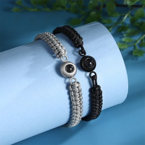 Gepersonaliseerde projectie fotokralenarmband - Handgemaakte aangepaste fotoprojectiearmband - Terug naar school cadeau