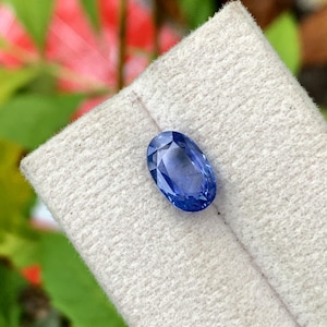 Stunning unheated Ceylon Cornflower Blue Sapphire 3.08 Carats, Natural Blue Sapphire, Oval Shape Clean Blue Sapphire, Unheated,  Birthstone