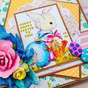 Handgemaakte HOPPY EASTER fancy shabby chic paashaas en bloemenkaart