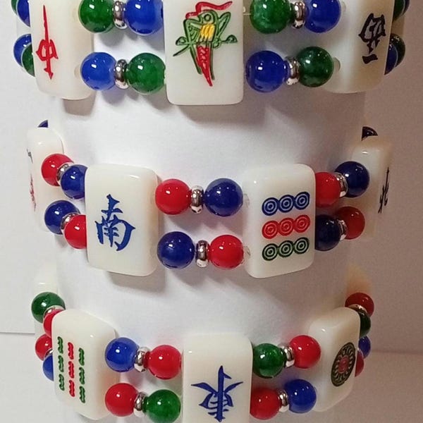 Pulseras multicolores de fichas de mahjong