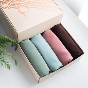 Premium Hijab Gift Box Mixed Fabric Collection Pashmina Cotton | 4 Scarves Luxury Islamic Gift | Muslim Women Ramadan Eid Present Gold