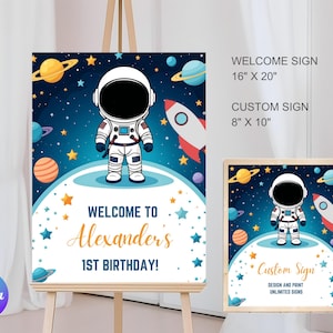 Op de afbeelding: Een welkomstbord voor een 1e verjaardagsfeest met een ruimtethema. Het bord toont een astronaut in een wit ruimtepak met een blauwe helm, planeten, sterren en een raket. De tekst op het bord luidt "Welkom bij Alexanders 1e verjaardag!" Het bord is 40,6 cm bij 50,8 cm.