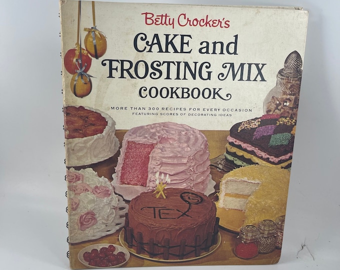 Vintage 1966 Betty Crockers Cake and Frosting Mix Cookbook Hard Cover