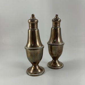 Coppia di saliere e pepiere vintage Duchin in argento sterling con rivestimenti in vetro