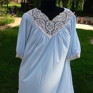 Vintage Pale Blue Size Medium Ladies Nylon Gown with Lace Embellishment Aristocraft